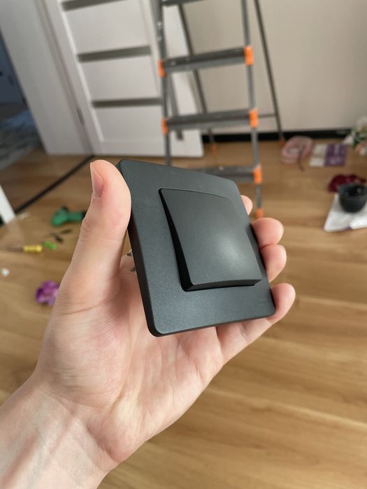 Выключатель новый черный матовый