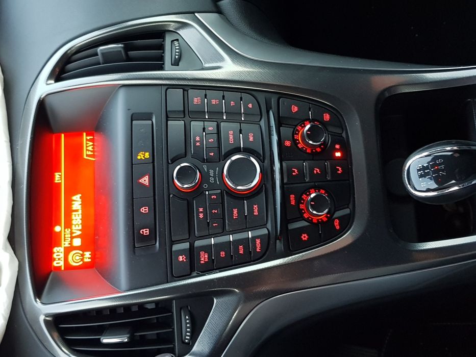 Опел Астра Opel Astra J 1.7 CDTI 110 hp Cosmo 2012 Комби