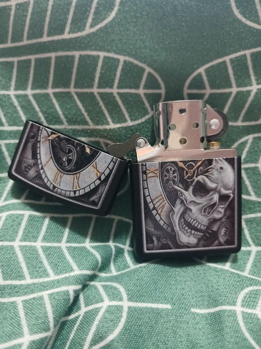 Bricheta Zippo nouă