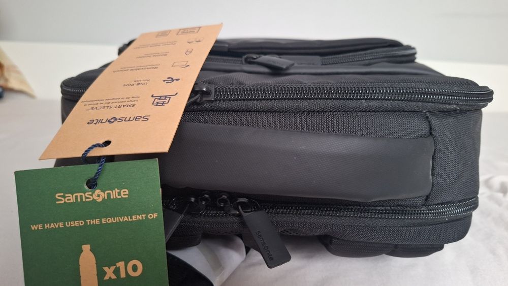 Vand ghiozdan laptop nou 14.1' Samsonite