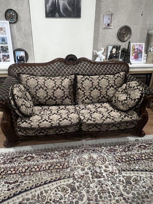 мягкии уголок в хорошем состоянии