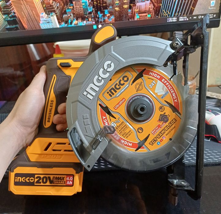 Циркулярную пила INGCO CSLI16521