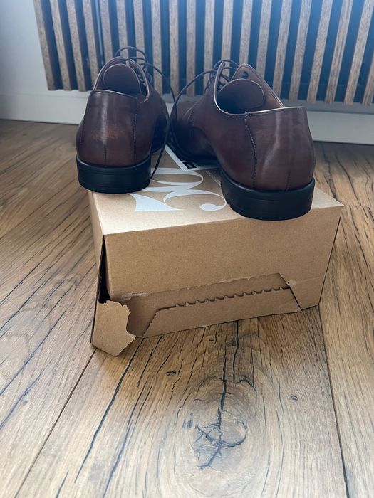 Елегантни мъжки обувки Lloyd