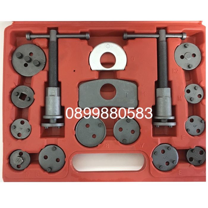 Комплект инструменти-спирачни апарати накладки 18 части и 21 части