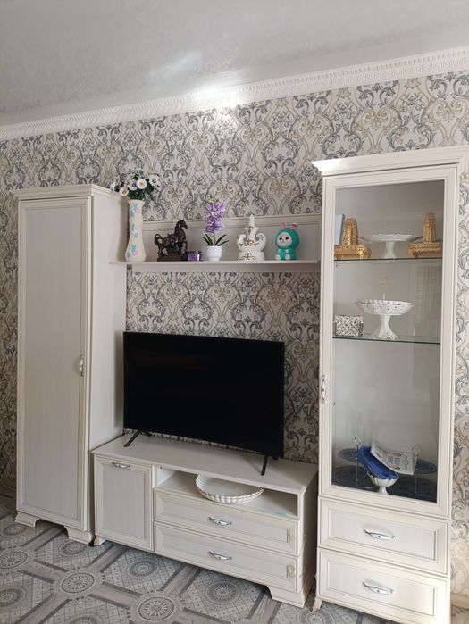 Горка в гостиную, для посуды , 2,5м