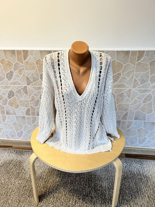 Pulover dama ZARA, in firul tricotat cu putin fir matasos discret