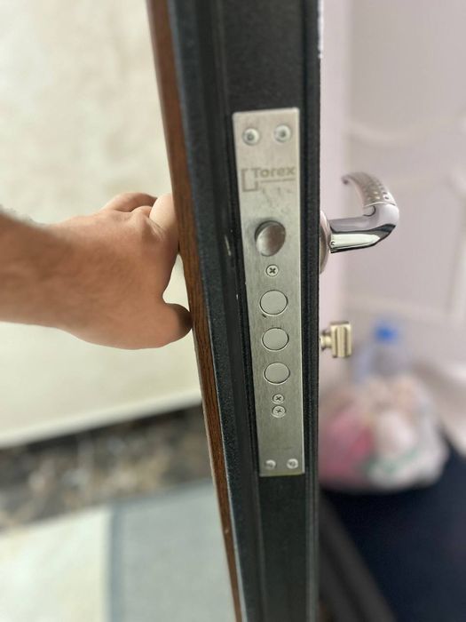 Ремонт замков установка замков вскрытие замков Zamok oʻrnatish eshik .