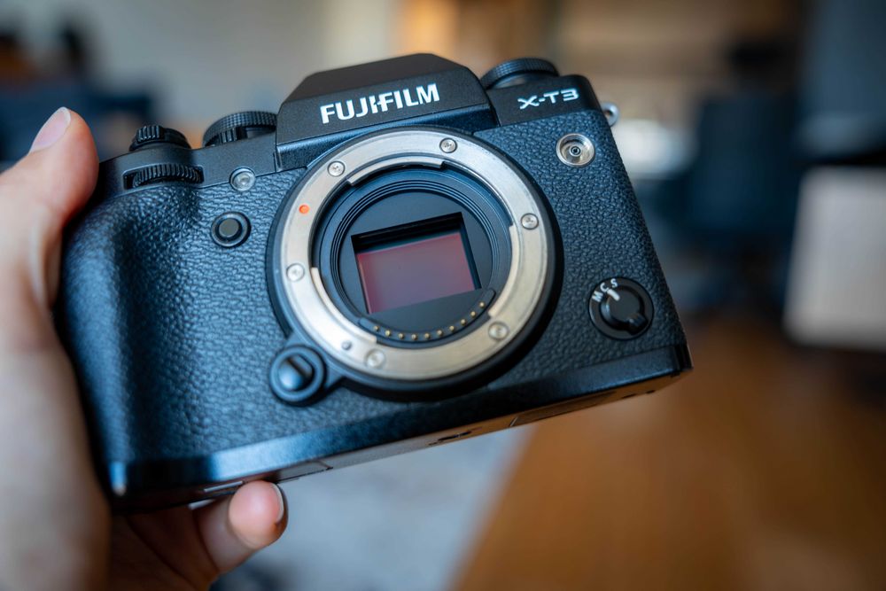 Камера Fujifilm X-T3 26.1MP Mirrorless Digital Camera Black Body и обектив Fujifilm Fujinon XF 18-55mm f/2.8-4 R