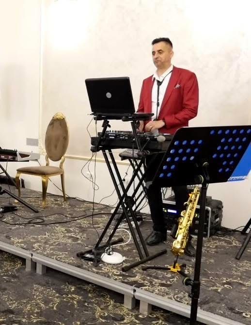 Dj, sonorizare profesionala si lumini de scena