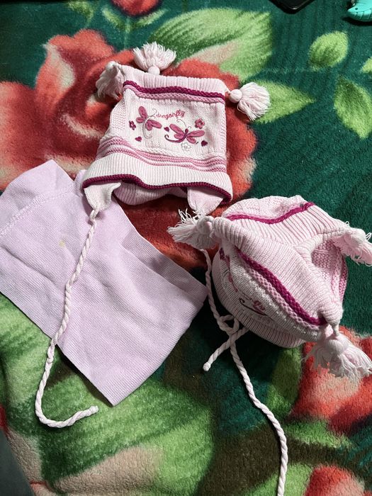 Продам новые детские шапки