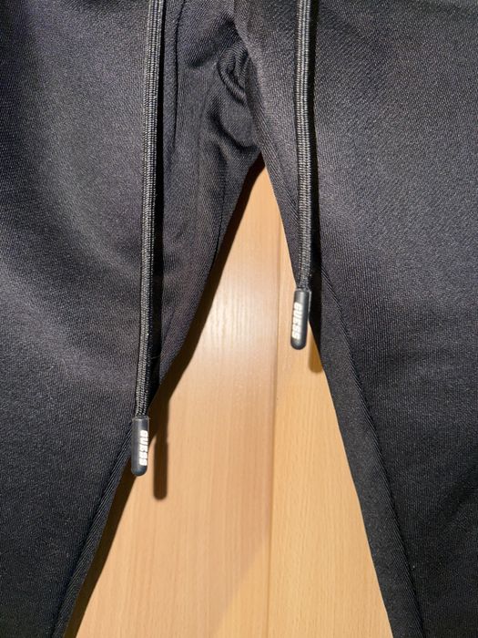Уникален панталон Guess 100% оригинал M