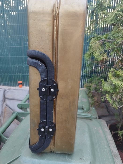 Стара туба направена на бар за алкохол