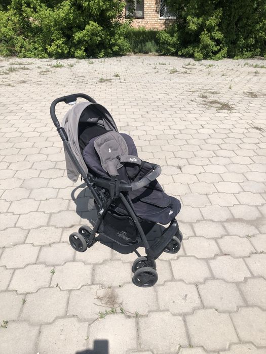 Детская прогулочная каляска