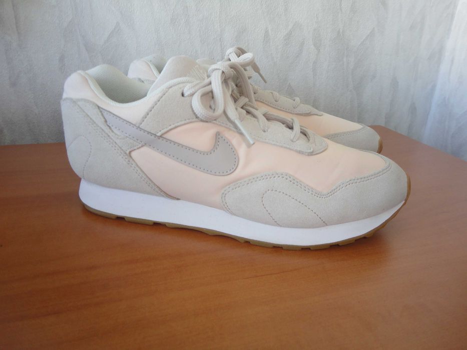 N39 Nike Outburst/дамски маратонки