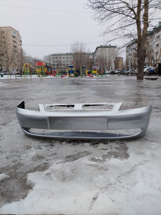 Продам передний бампер 2170