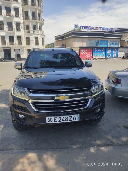 Продам внедорожник