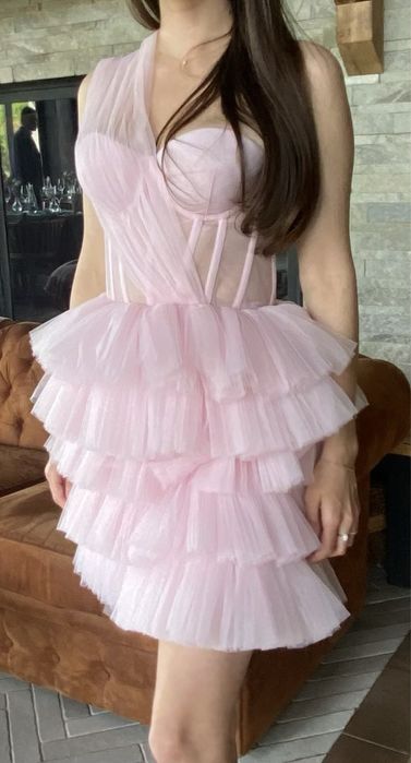 Rochie Ana Radu scurta, corset si detaliu pe umar