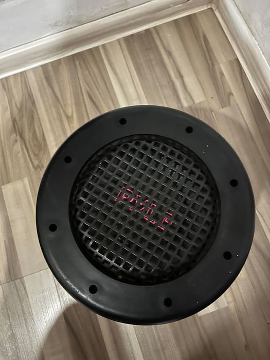 Бас каса за кола