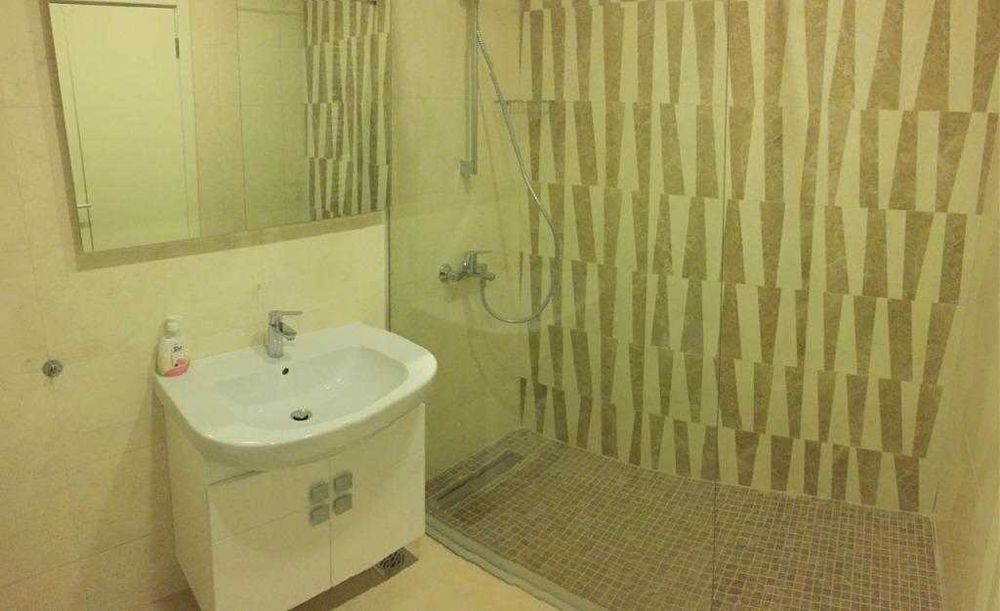 Дава се под наем Двустаен апартамент в Бургас, Братя Миладинови - 75 кв.м за 204 € - Снимка #5