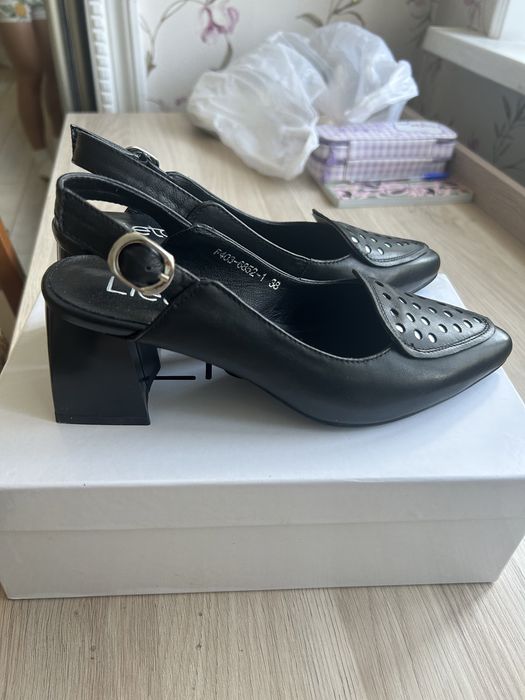 Продам Туфли женские