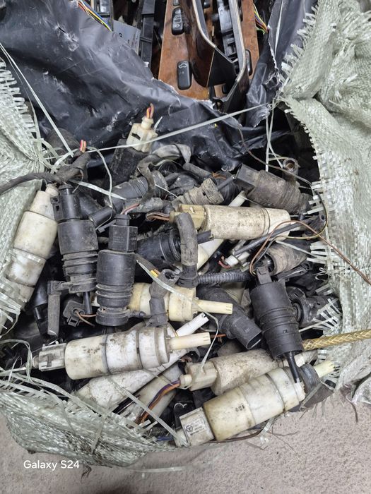 Насос омывателя Mercedes  BMW  AUDI