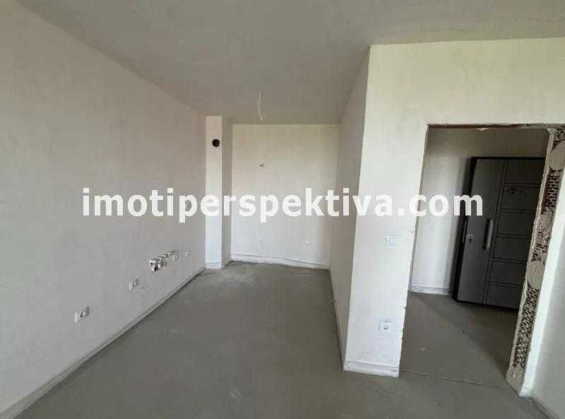 Продава се Тристаен апартамент в Пловдив, Кючук Париж - 105 кв.м за 668 €/кв.м - Снимка #2