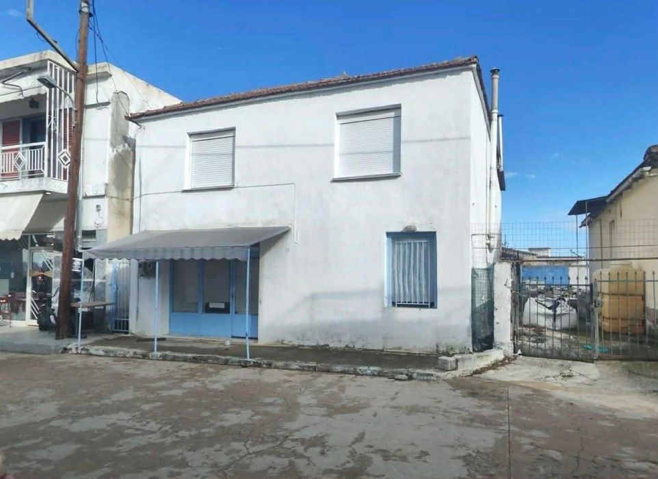 Продава се къща в Гърция с. Кучос на 15 км. от морето