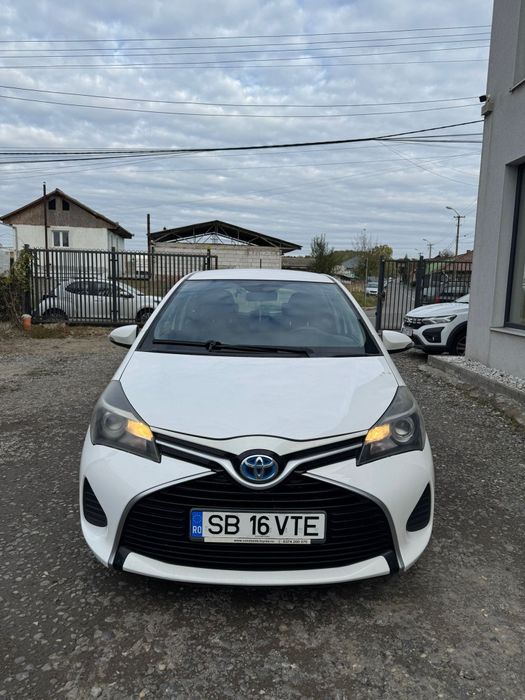 Vând Toyota Yaris