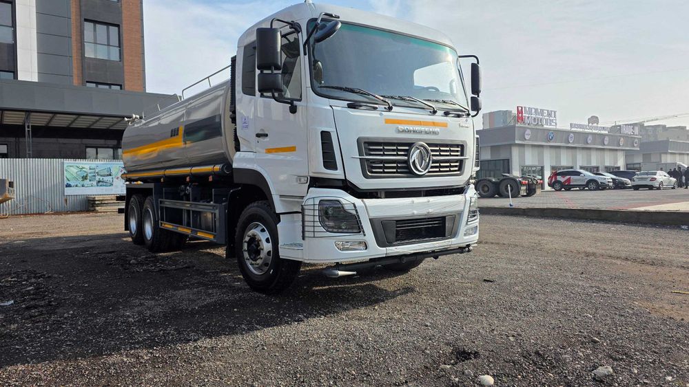 Комфорт 20куб Водавоз (поливомоечная автомобил)