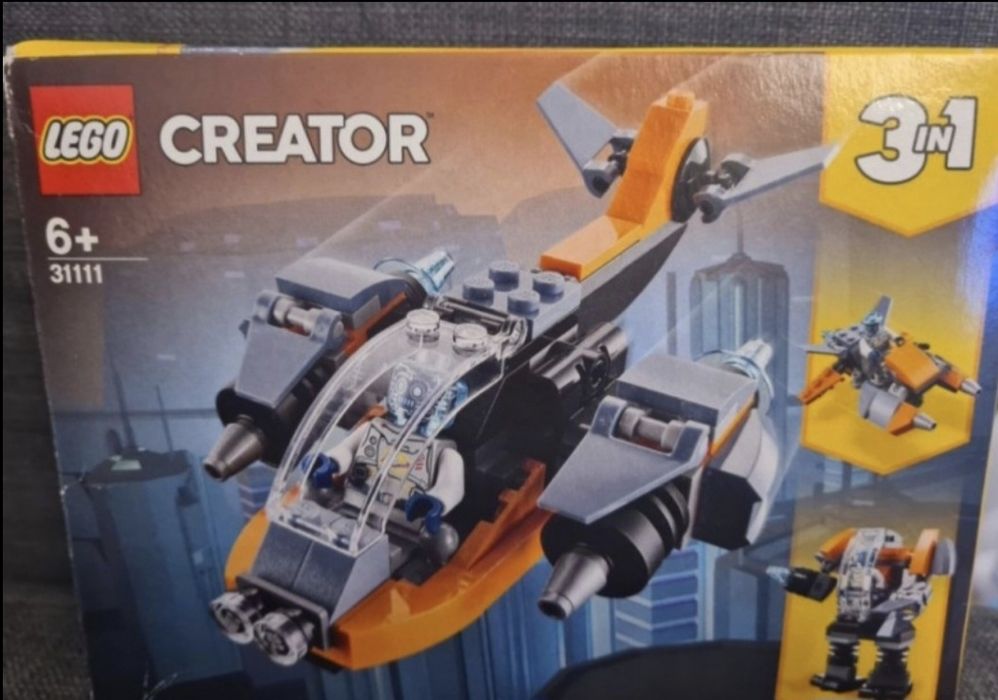 LEGO Creator 3 in 1 - Drona cibernetica 31111, 113 piese