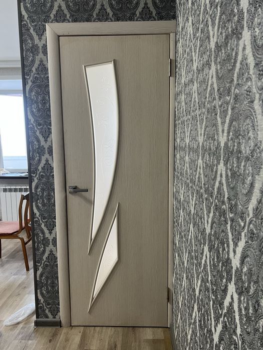 продам межкомнатную дверь