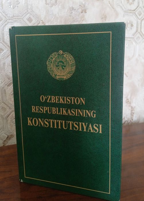 Konstitutsiya kitobi.