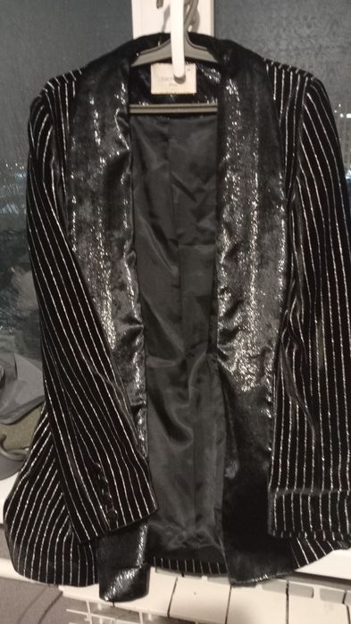 Продаю костюм тройка