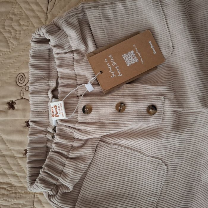 Чисто нови панталони за момче