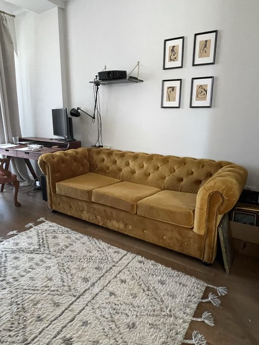 Canapea capitonata Chesterfield galben mustar