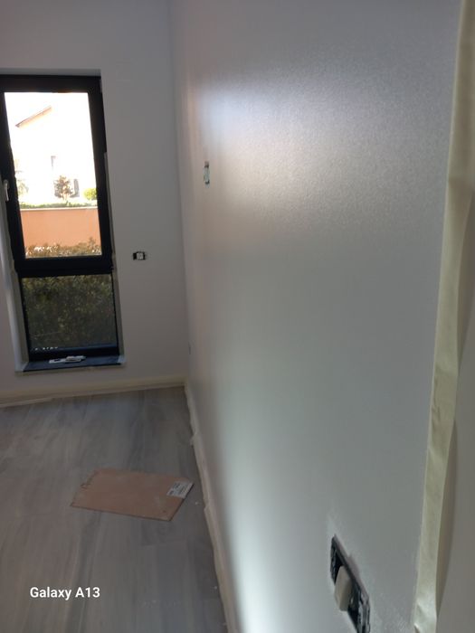 Glet, zugrăvit, șlefuit, parchet, tencuiala, baghete și cornise rigips