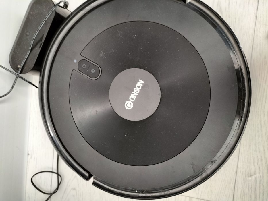 Продам робота пылесос