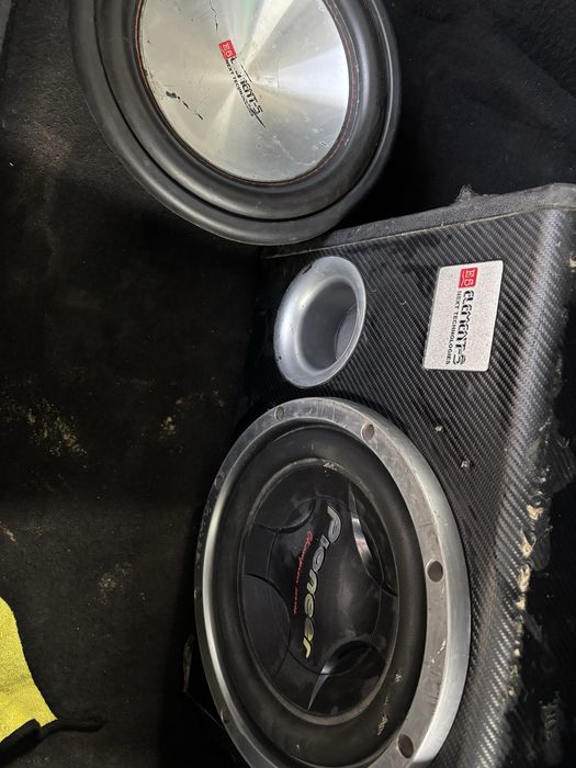 Сабвуфер E5 и динамик Pioneer