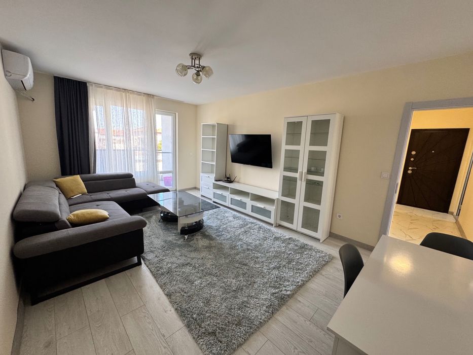 Дава се под наем Тристаен апартамент в Свиленград - 81 кв.м за 112200 € - Снимка #2