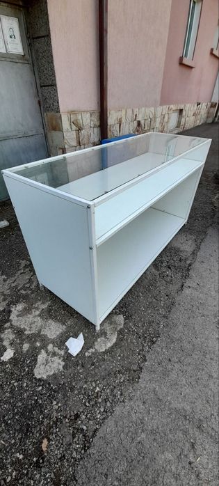 Витрина за магазин