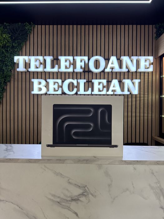 MacBook Pro / M4 / 1TB /