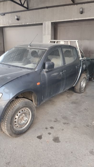 Продам Митсубиси л 200 по запчастям