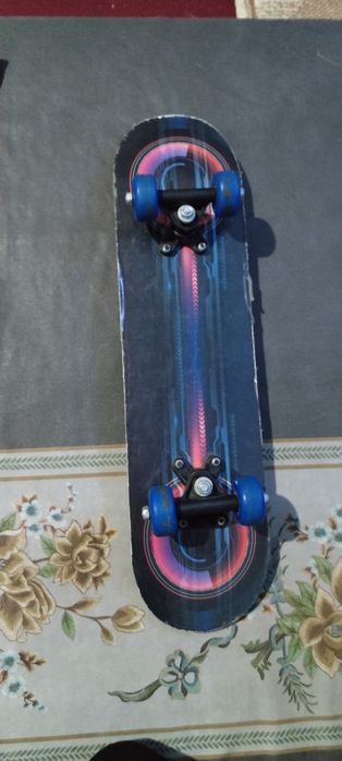 Skeytboard sotiladi hali yangi