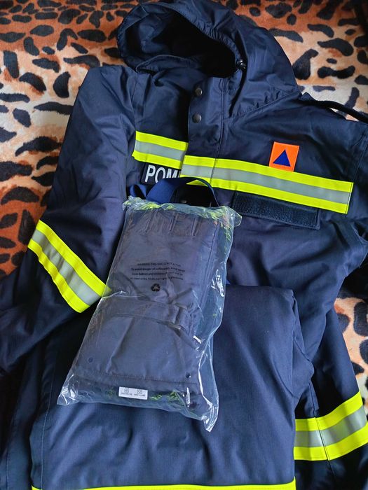 Costum izoterm pompieri