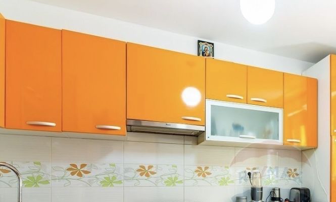 Dulapuri bucatarie 3 m,partea de sus