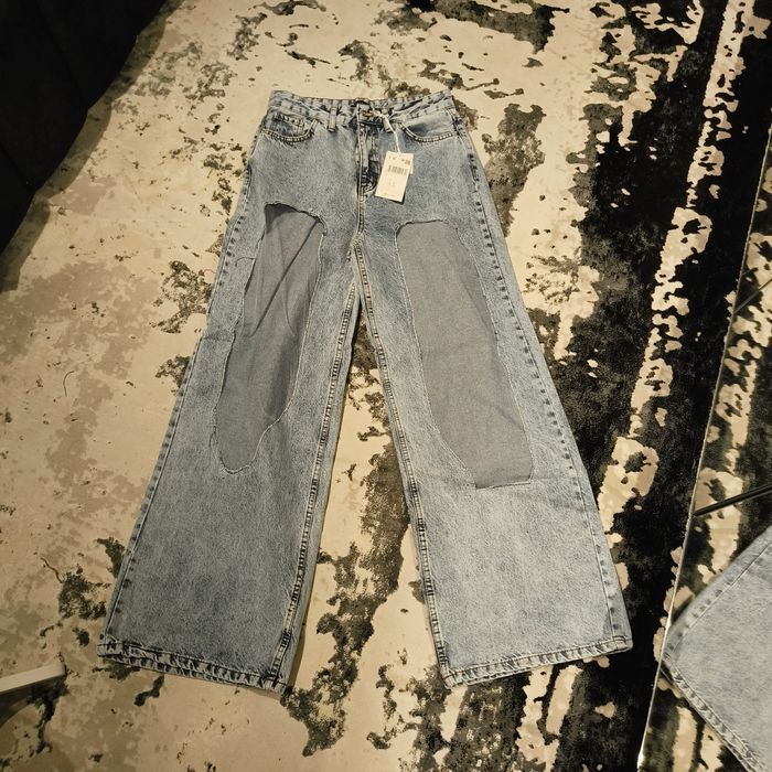 Blugi noi cutaietura si plasa