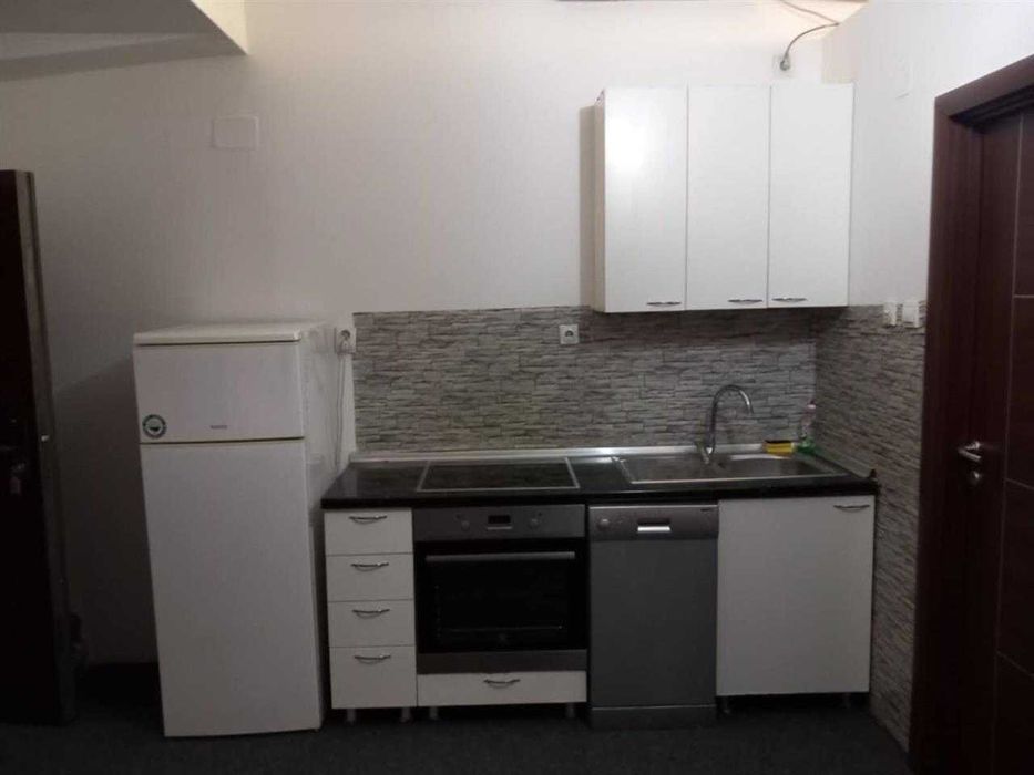 Дава се под наем Многостаен апартамент в Пловдив, Кючук Париж - 93 кв.м за 453.9 € - Снимка #6