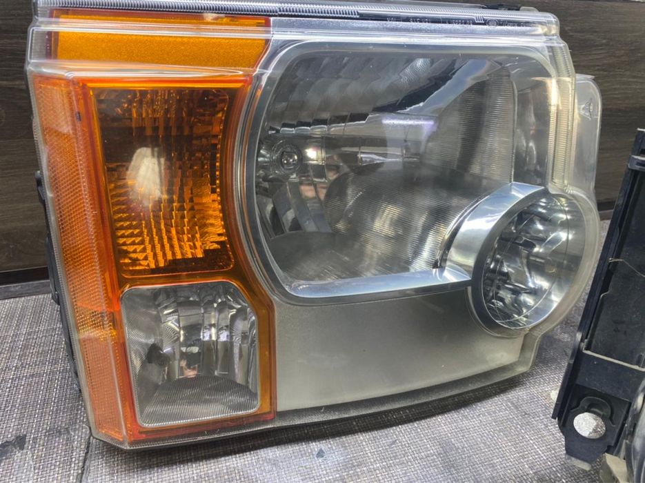 Фары Land Rover Discovery LR3.