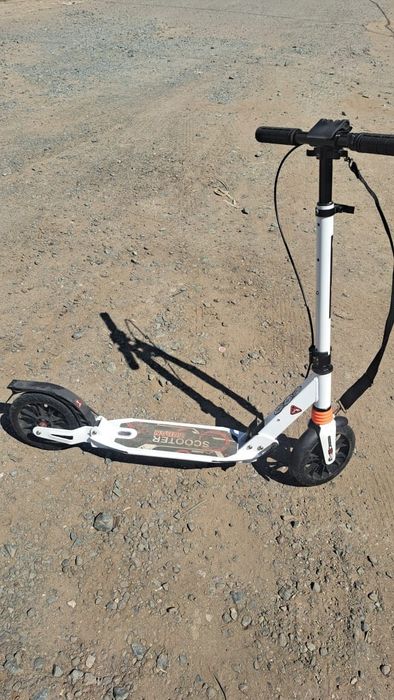 Самокат белый Scooter