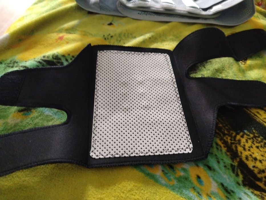 Турмалиновый наколенники.